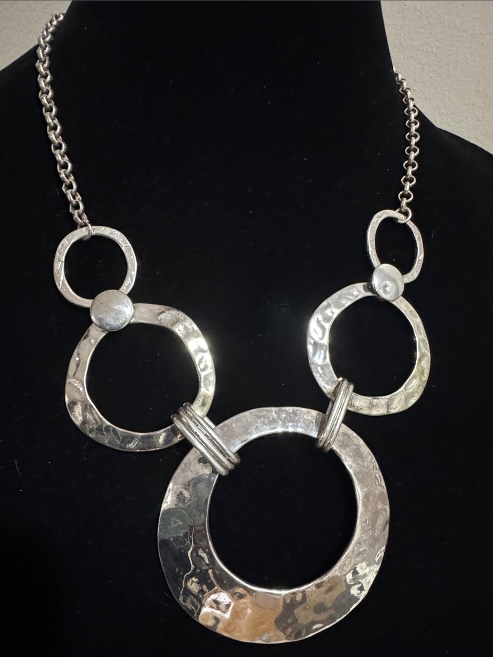 Silver Hammered Circle Link Necklace